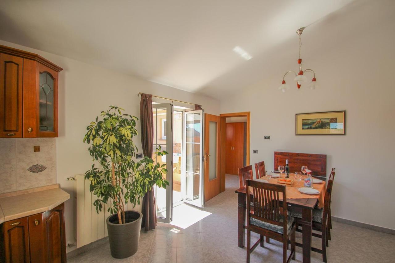 Nada Appartement Pula